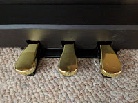 Artesia DP10e digital piano pedals