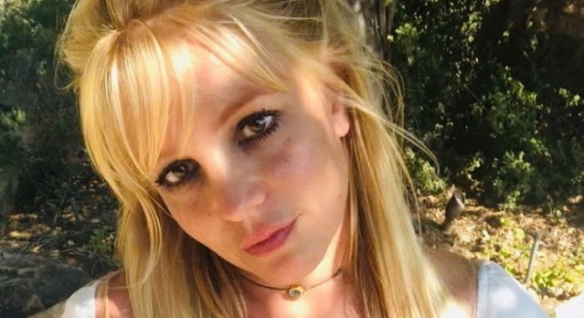 Britney Spears desabafa na web: 'Completamente sem esperança'  -  Adamantina Notìcias
