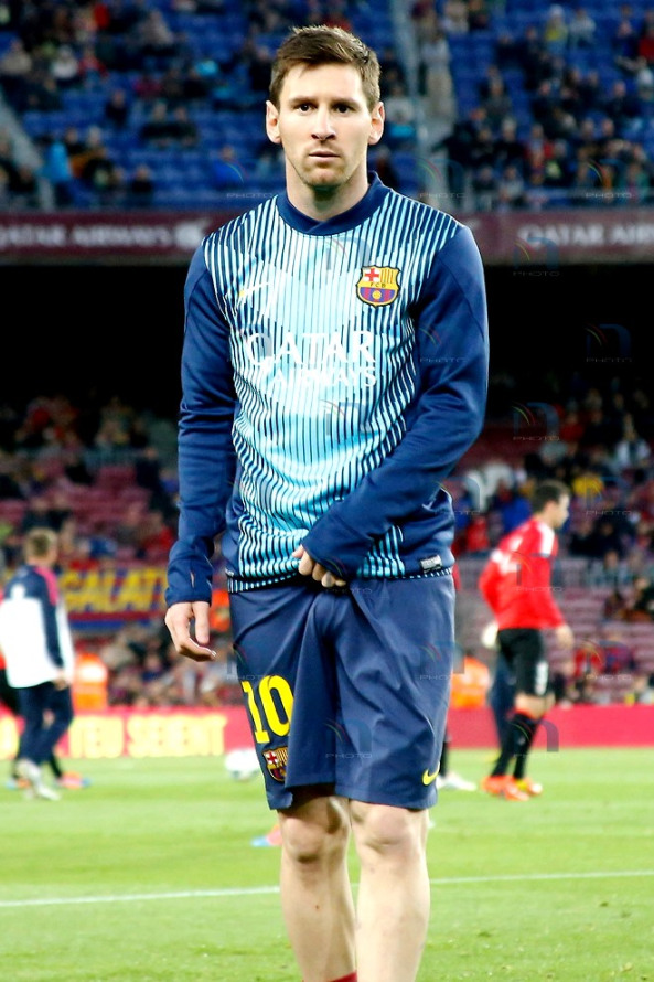 Leo Messi desnudo y mojado.