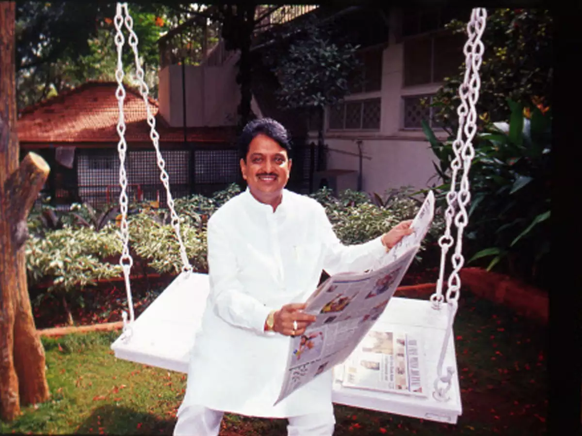 vilasrao deshmukh, vilasrao deshmukh family photo, vilasrao deshmukh latur, ar antule, latur district silver jubilee, vilasrao deshmukh kisse, विलासराव देशमुख, मुख्यमंत्री ए आर अंतुले, लातूर जिल्हा रौप्य महोत्सवी कार्यक्रम, विलासराव देशमुख माहिती, विलासराव देशमुख फोटो, vilasrao deshmukh photo      
