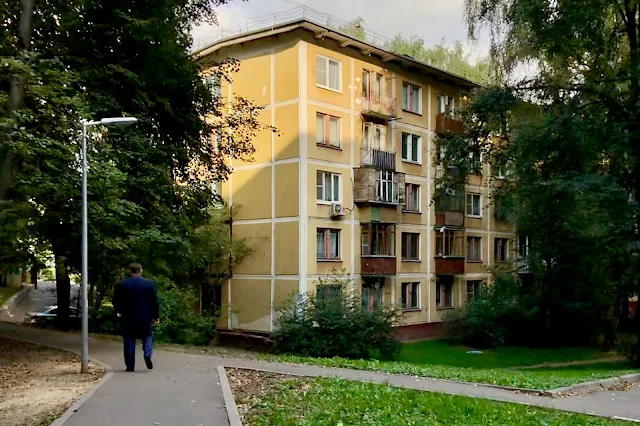 Нахимовский проспект, Нагорная улица, дворы, жилой дом 1963 года постройки