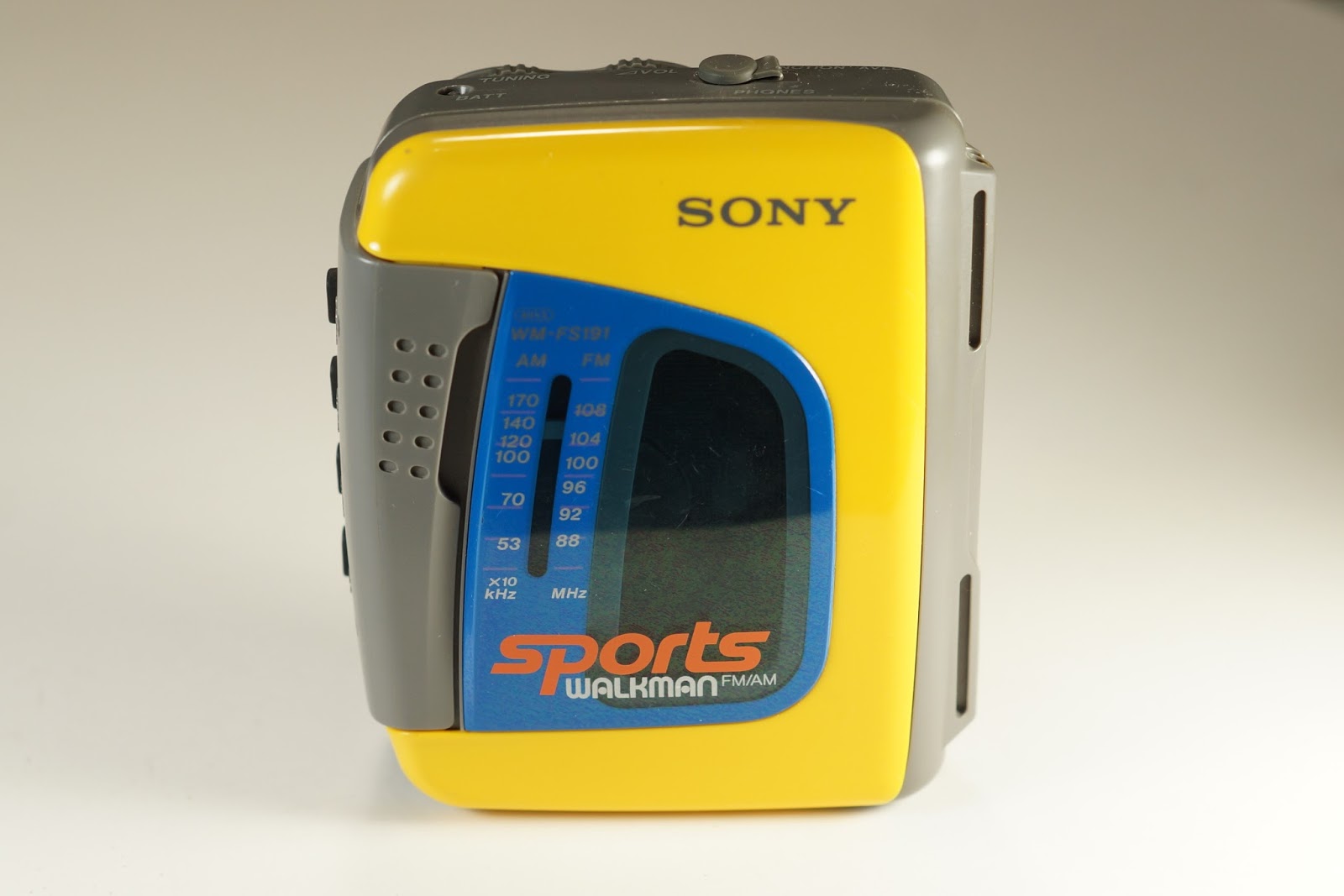 Sony Walkman WMFS191 Yellow Sports Portable Cassette Player AM FM Radio