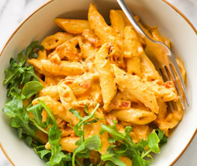 Creamy Spicy Sun Dried Tomato Pasta Creamy Spicy Sun Dried Tomato Pasta