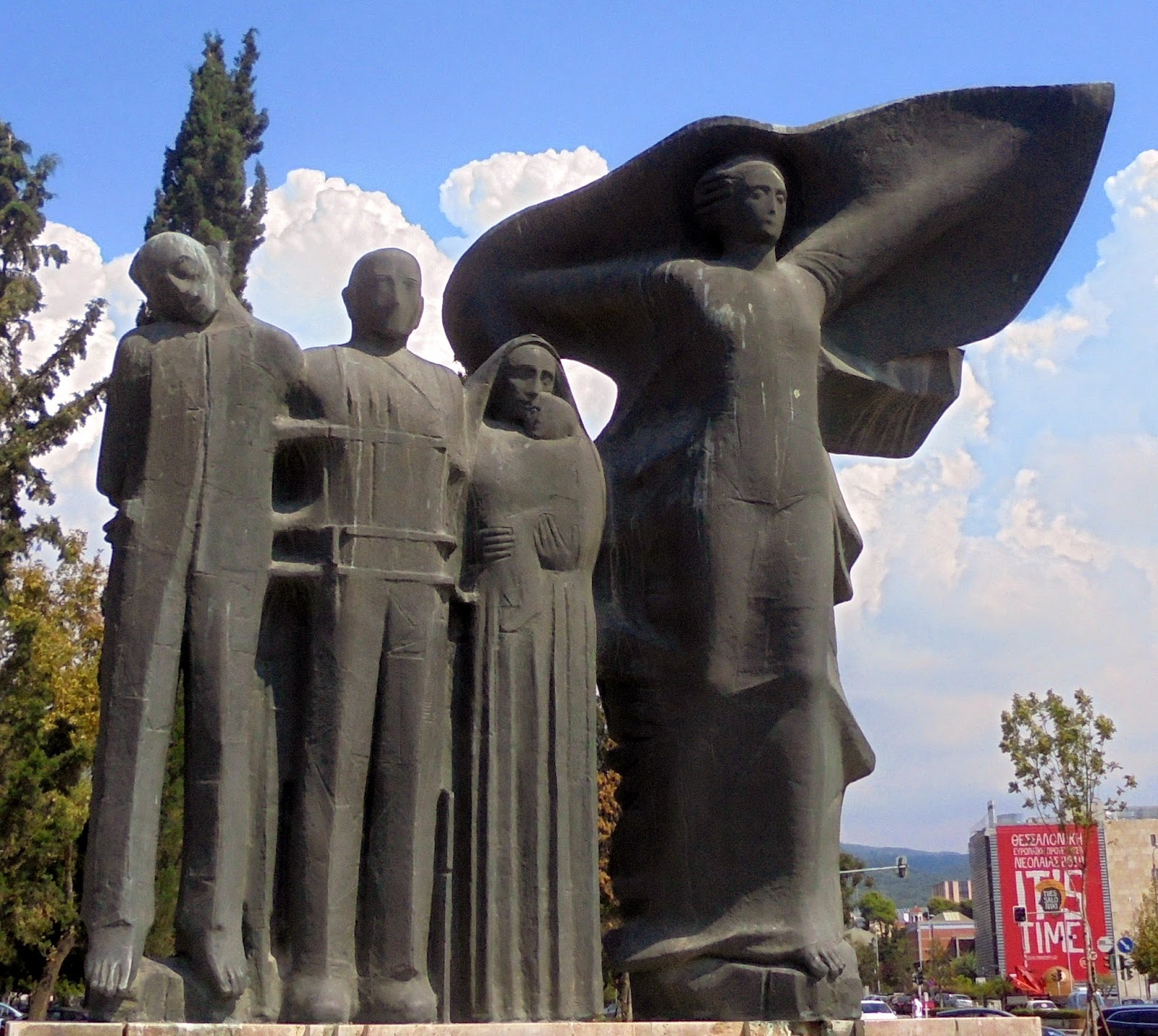 το μνημείο Εθνικής Αντίστασης στη νέα παραλία της Θεσσαλονίκης