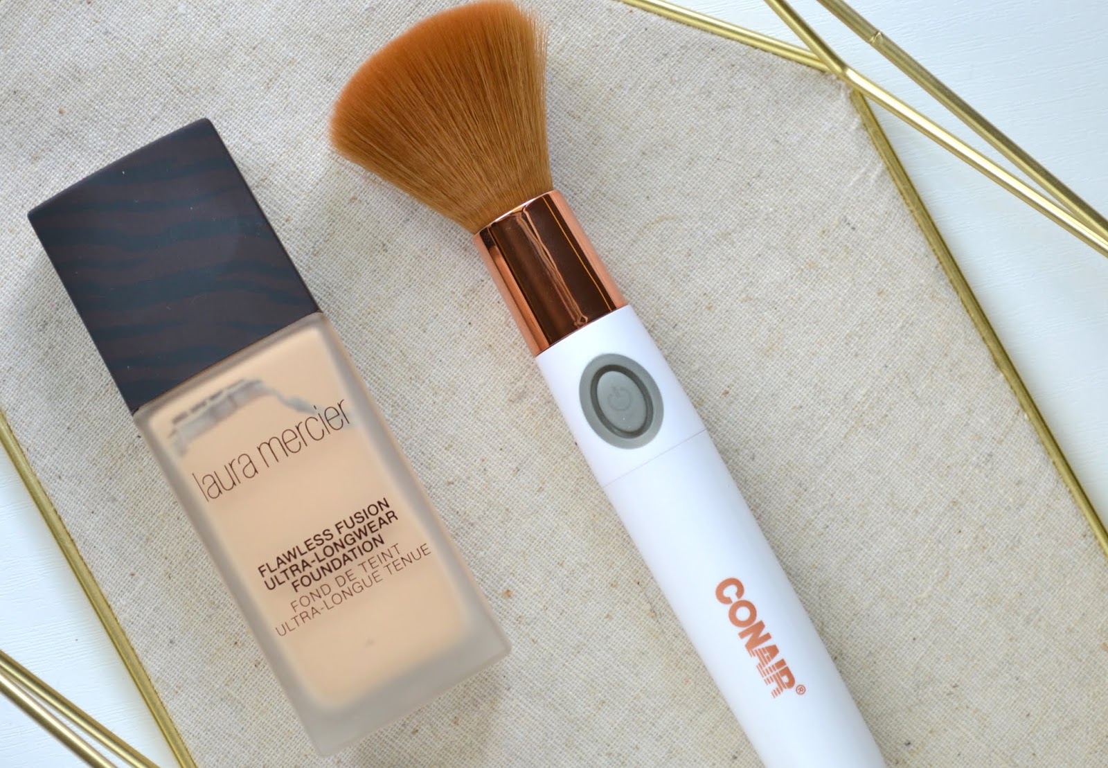 MAKEUP Conair True Glow Glam Vibrating Makeup Blender and Brush Set