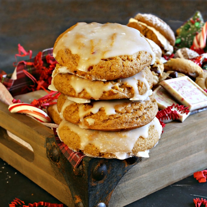 Recipe for a soft German gingerbread cookie with almonds and orange zest plus a holiday treat box.