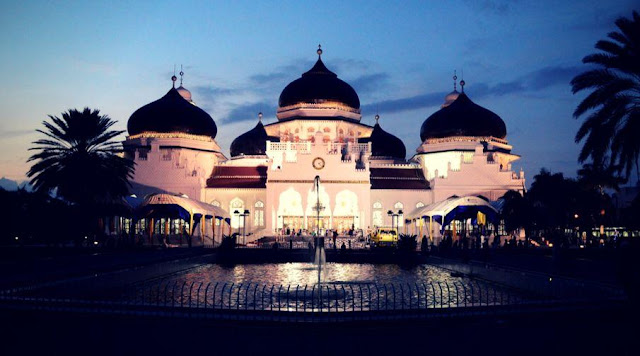 Shalat Jumat (Pengertian, Hukum, Rukun serta Syarat - Syaratnya) Shalat Jumat (Pengertian, Hukum, Rukun serta Syarat - Syaratnya)