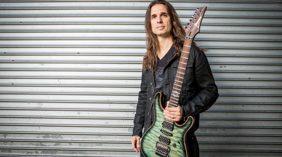 Como Kiko Loureiro chegou ao Megadeth? 'Sempre fui mais organizado para  treinar', diz guitarrista brasileiro, Música