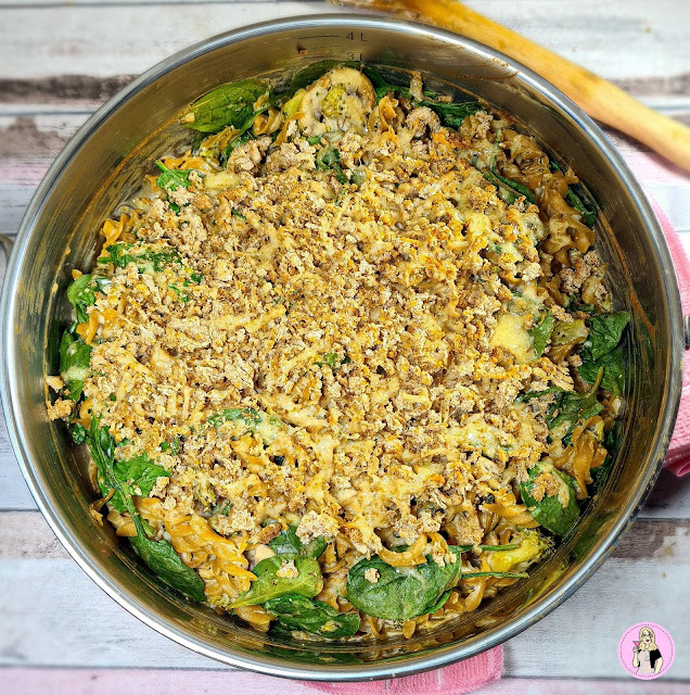 Creamy Spinach & Broccoli Pasta with Garlic & Herb Crumb Slimming