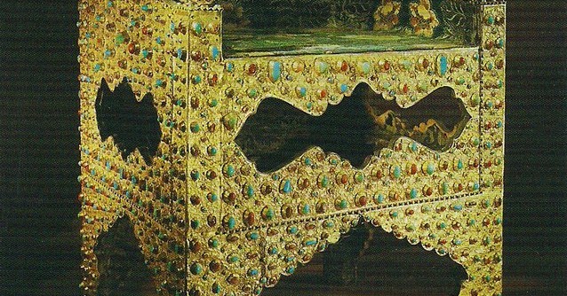 трон бориса годунова в оружейной палате. трон бориса годунова с бирюзой. трон бориса годунова. золотой трон царя бориса годунова. трон бориса годунова.