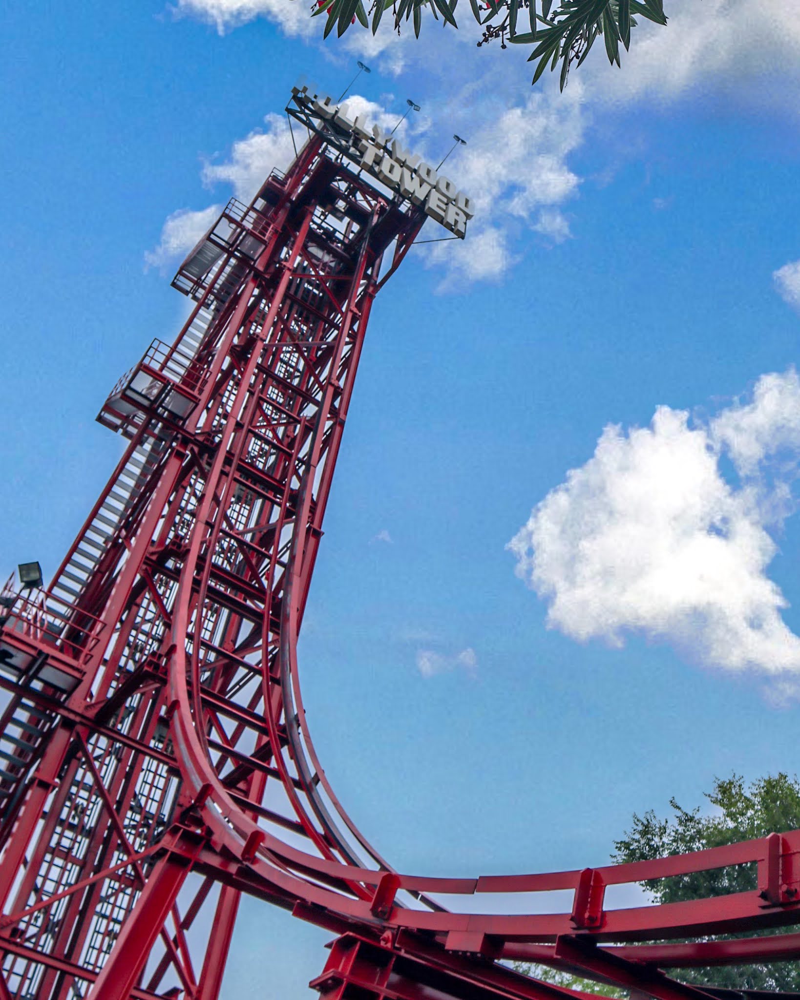 Attraction Review Movieland Studios The Craziest Theme Park In The