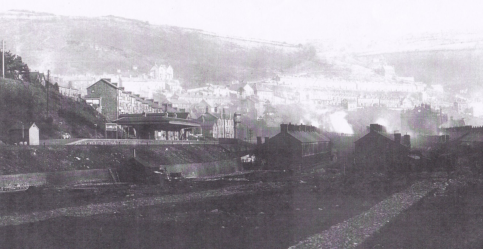 Local History of South Wales & Llanhilleth Miners' Institute A valley