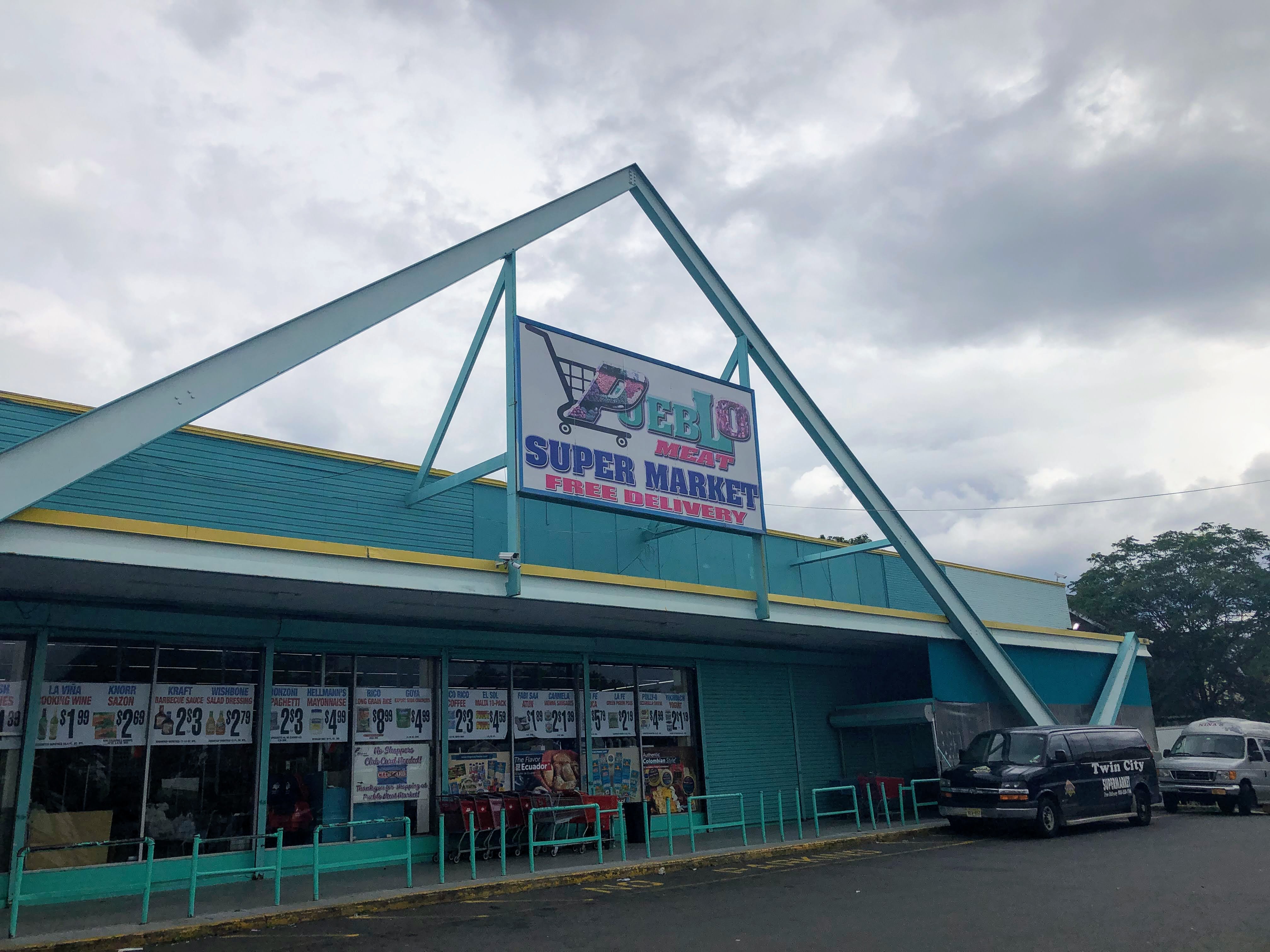 TOUR Pueblo Meat Supermarket Newark, NJ