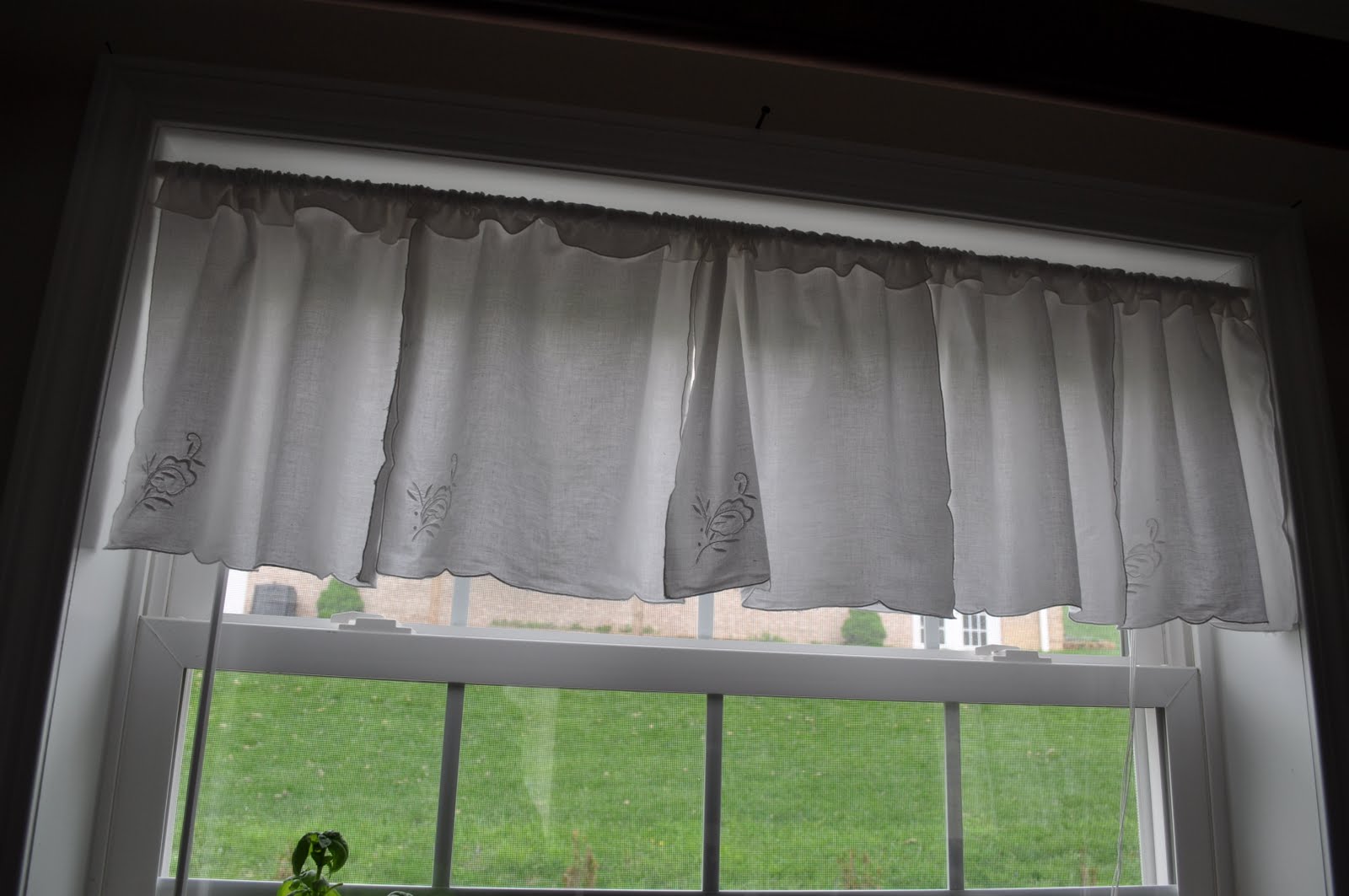 made Easy Kitchen Curtain