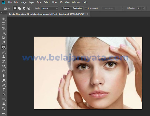 Cara Menghilangkan Jerawat di Foto dengan Photoshop