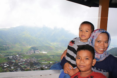 di Gardu Pandan Tieng dengan background Gn. Sindoro di Gardu Pandan Tieng dengan background Gn. Sindoro