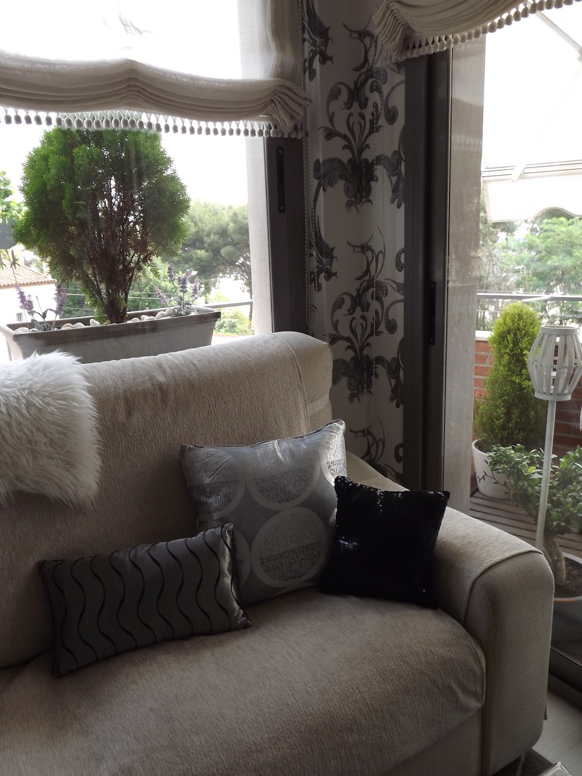 Un vergel en la ciudad: En el sofá...