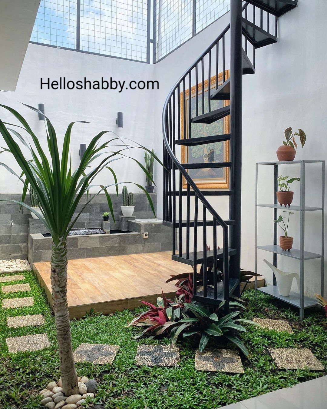 6 inspirasi Desain Taman di Bawah Tangga Bikin Rumah Makin Segar