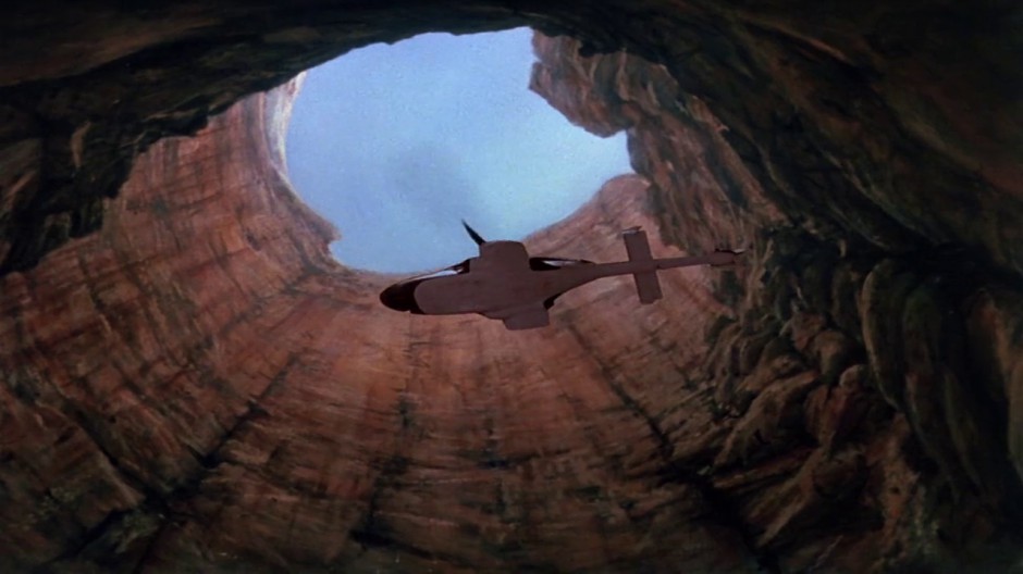 ÁGUIA DE FOGO – SEGUNDA TEMPORADA COMPLETA (DUAL ÁUDIO/LEGENDADO/720P) – 1984 Vlcsnap-2020-10-19-20h09m10s539