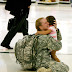 Capitã Terri Gurrola se reencontra com sua filha depois de servir no Iraque por 7 meses