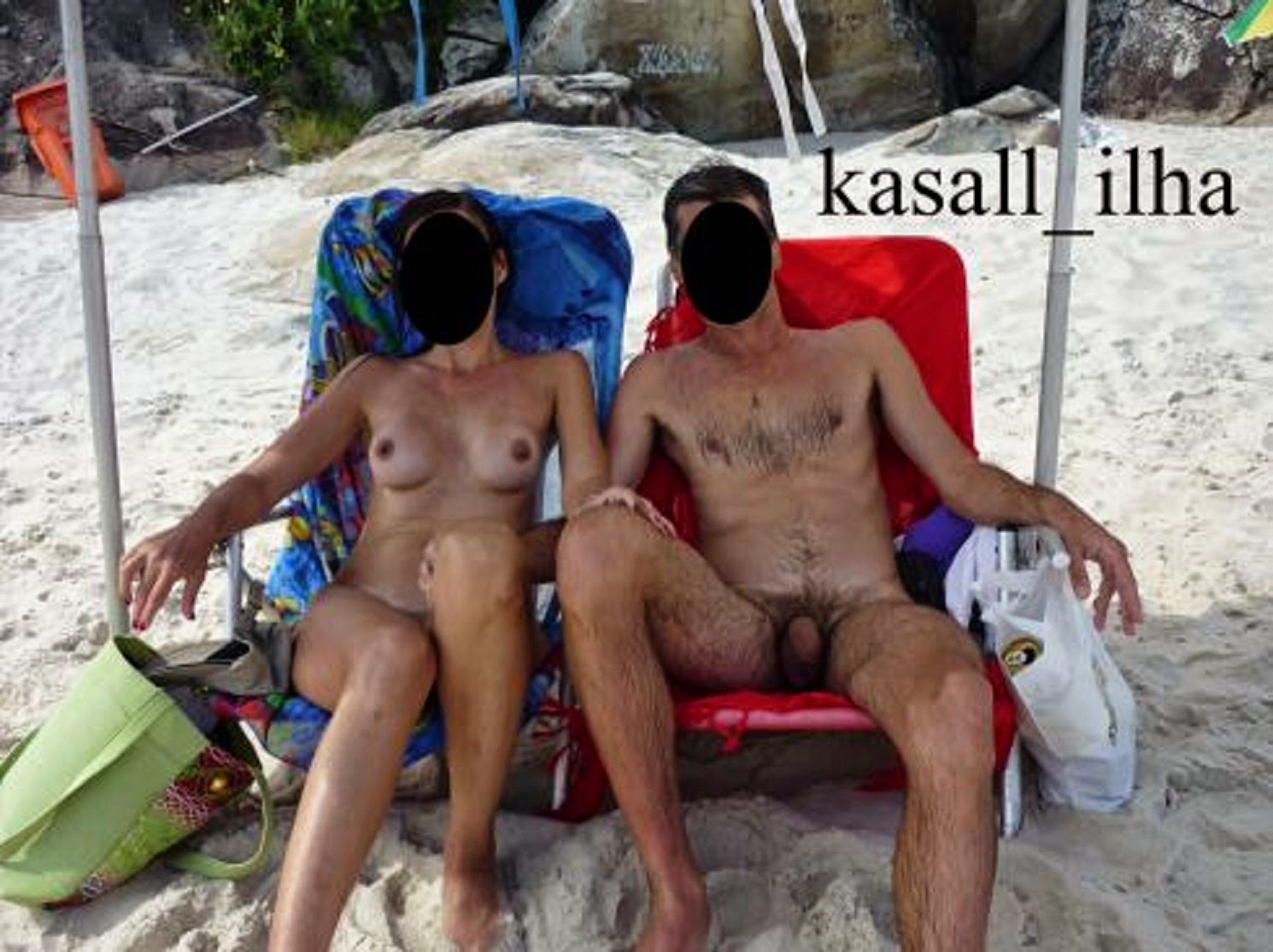 Casal Flagrado Na Sacanagem Em Praia De Nudismo Thisvid Hot Sex Picture