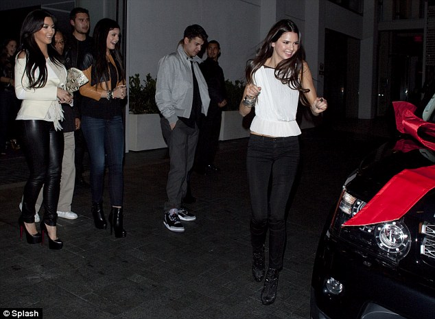 The Diallo Lounge: Kendall Jenner Gets Range Rover at Sweet 16 Birthday