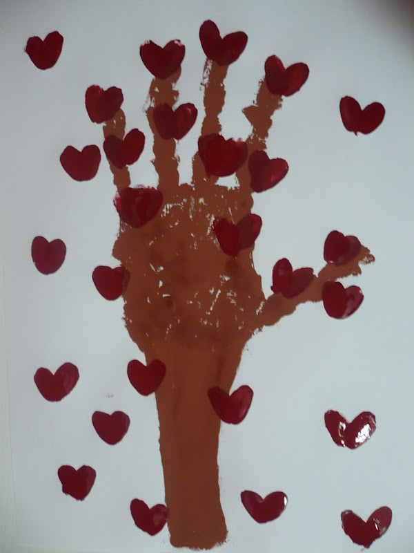 Valentine's Day Hand Print Tree Craft | Preschool Education for Kids