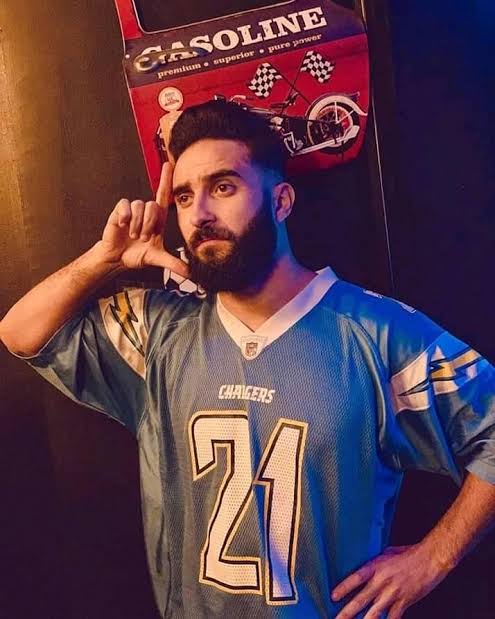 الفنان حنجرة الفنان حنجرة