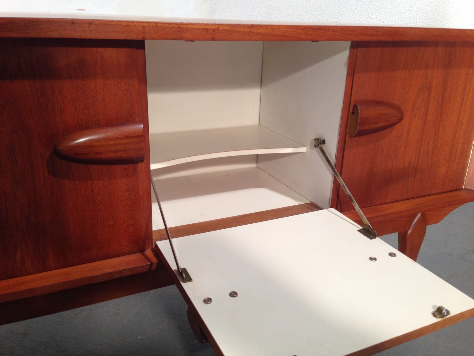 Vintage Furniture Ireland OCD Vintage Retro Sideboard