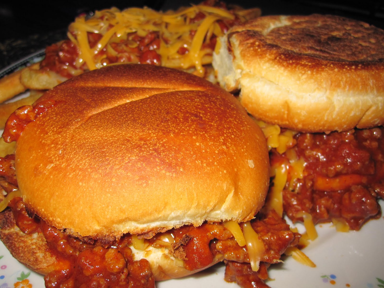 The Food Frontier Chili Burgers & Chili Cheese Fries