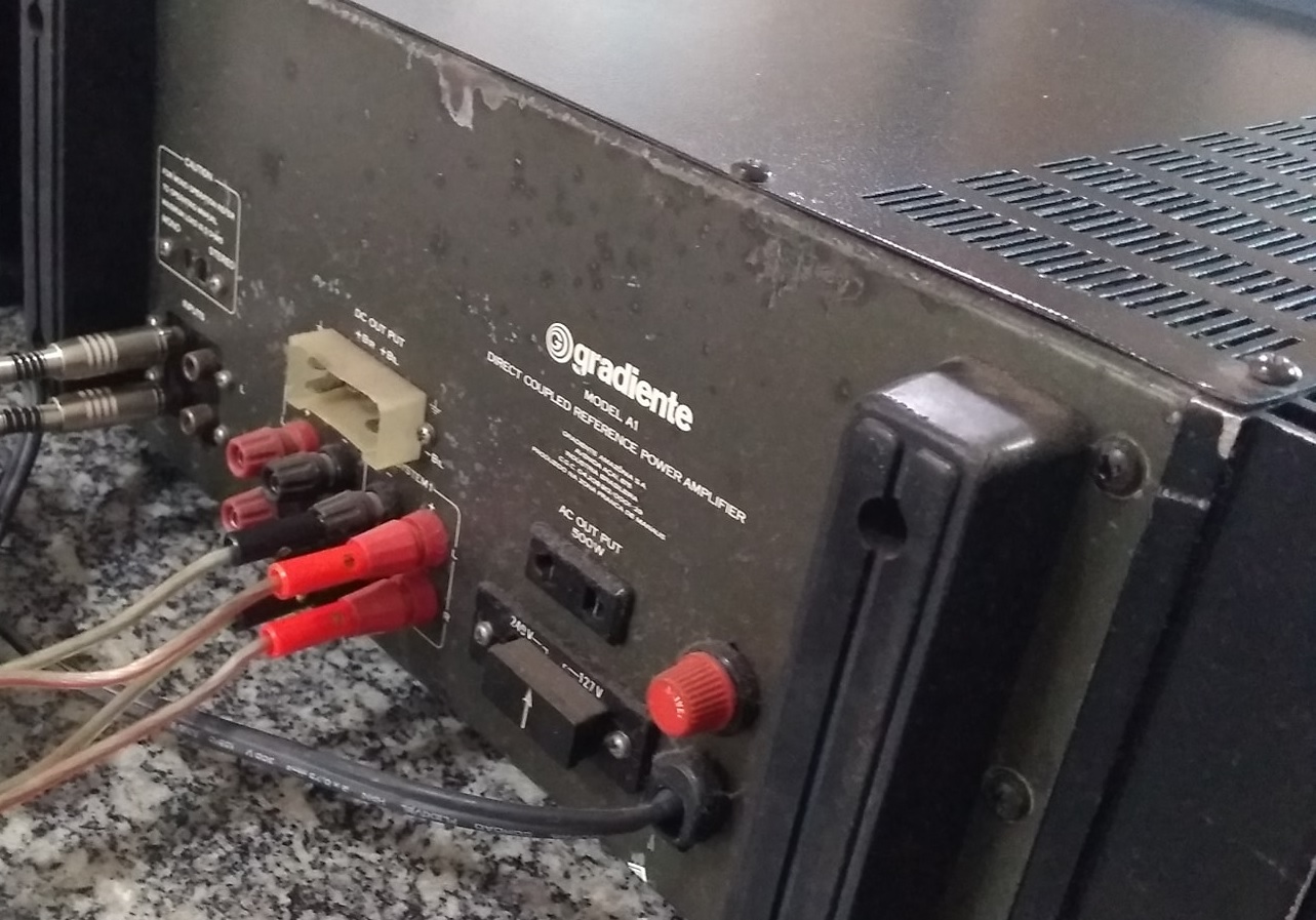 RESTAURAÇÃO DE VINTAGE HI-FI SANSUI, PIONEER ANOS 70S E 80S: Gradiente A1 linha System One Devolvendo a característica HI-FI