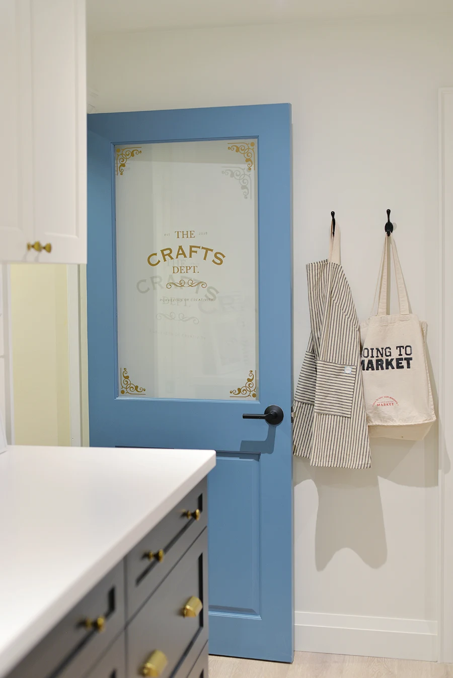 craft room organization tips, craft room layout, craft room design