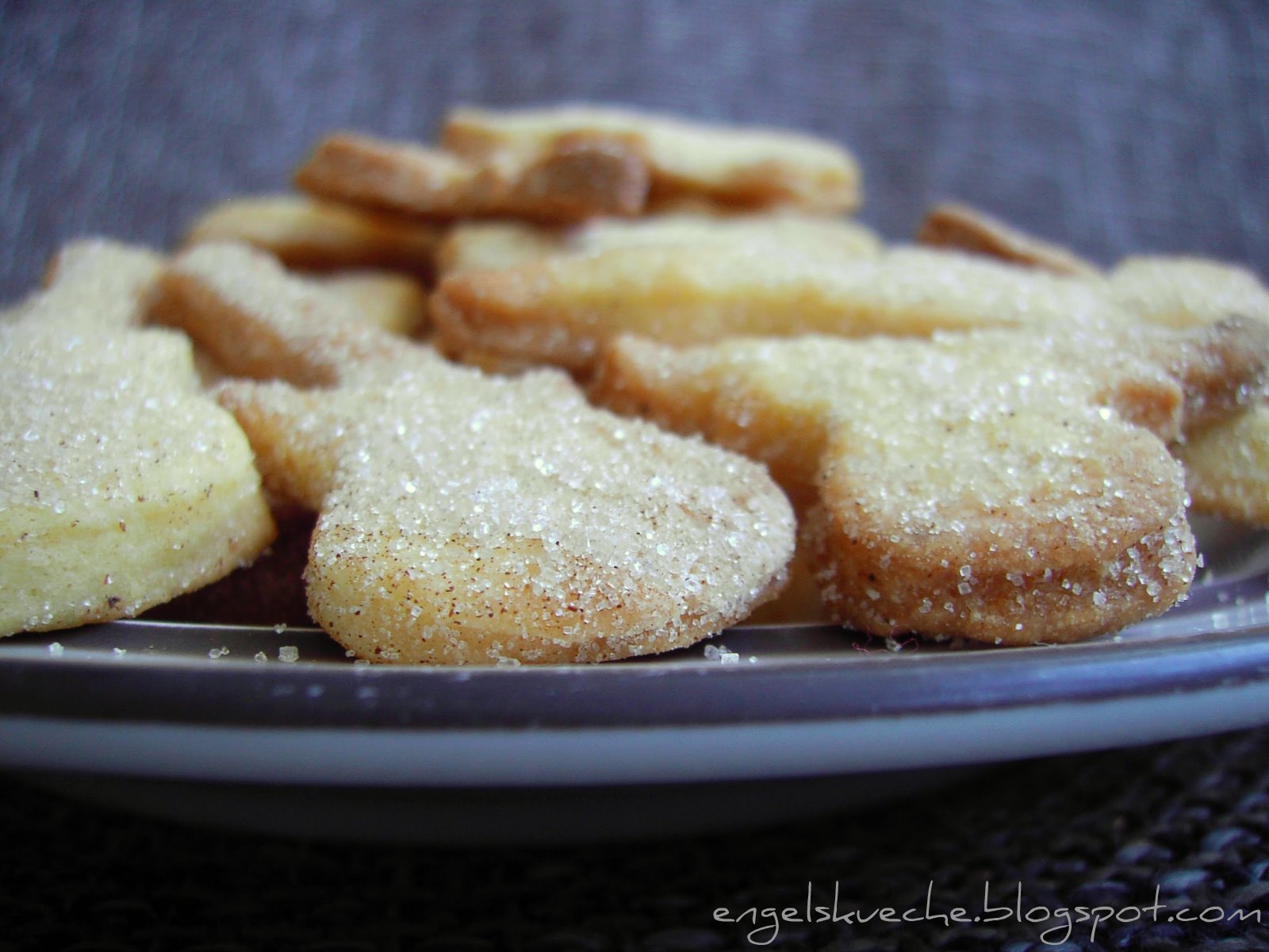 Essen aus Engelchens Küche: Butterplätzchen im Zimt-Zucker-Mantel