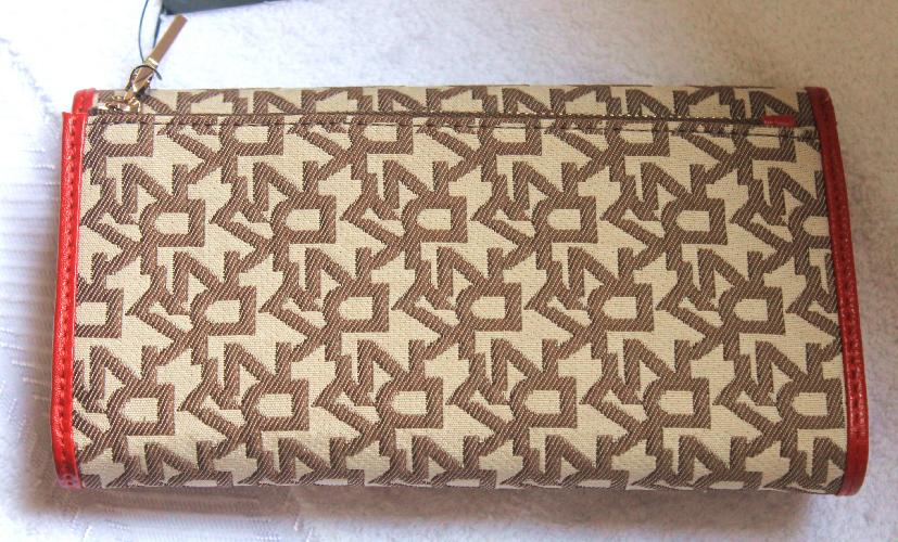 Boutique Malaysia DKNY SIGNATURE WALLET