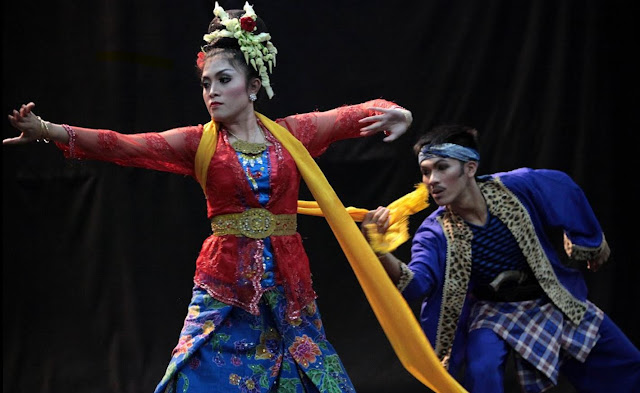 Properti Tari Jaipong yang Biasa Digunakan Saat