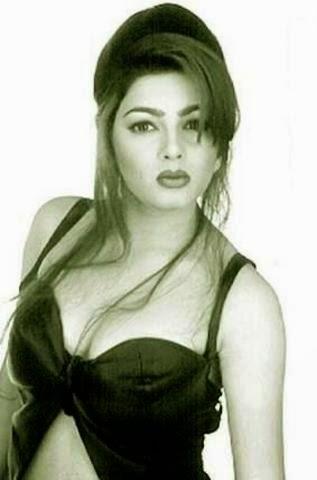 Mamta Kulkarni bollywood actress