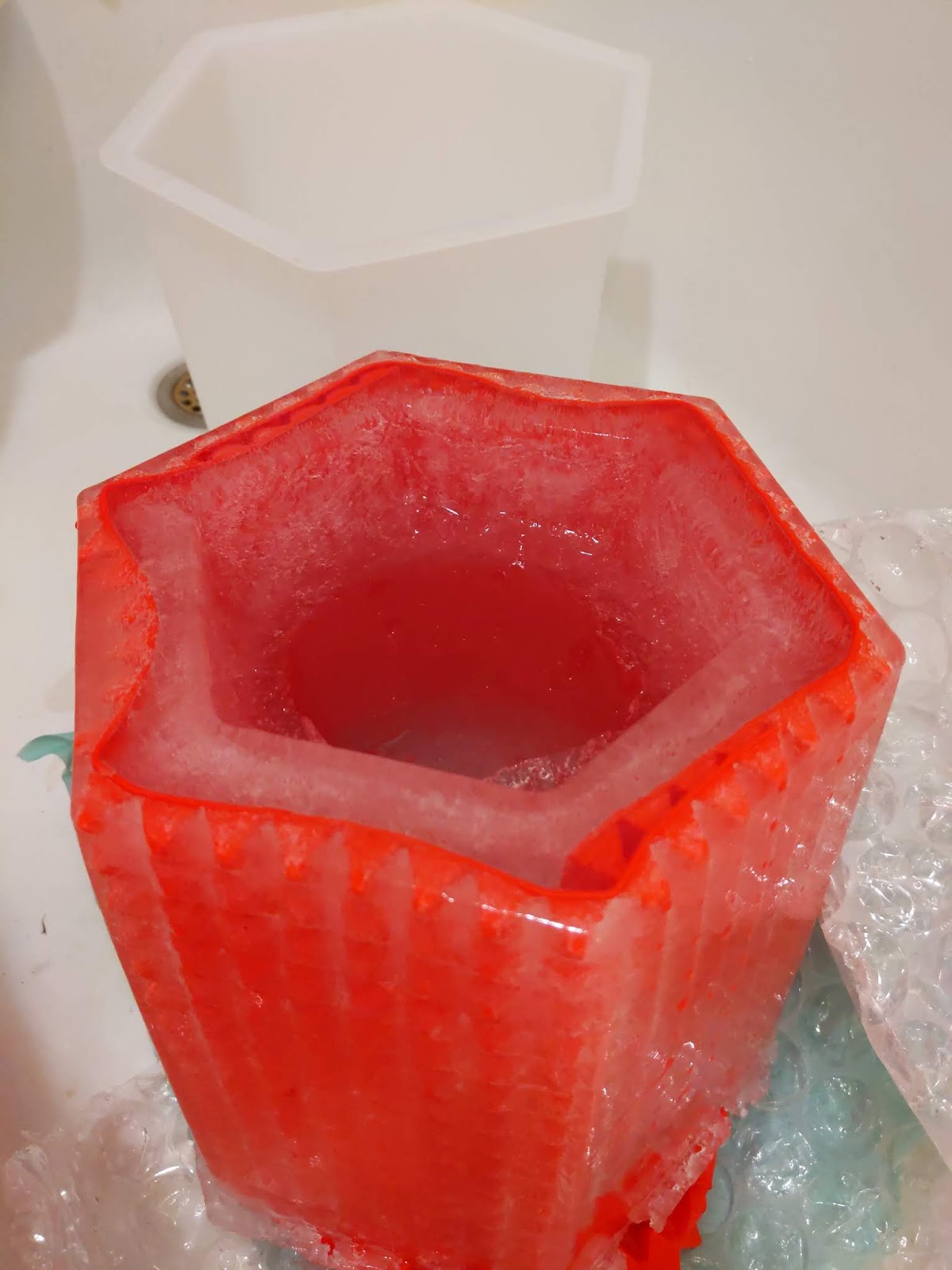 Ice Lanterns how to make and decorate them