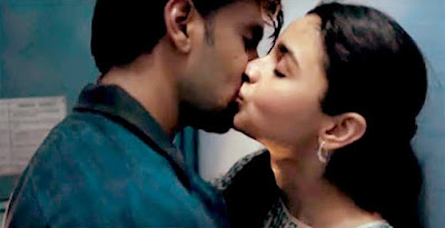 Alia Bhatt hot kissing scene with Ranveer Singh in Gully Boy Movie Images