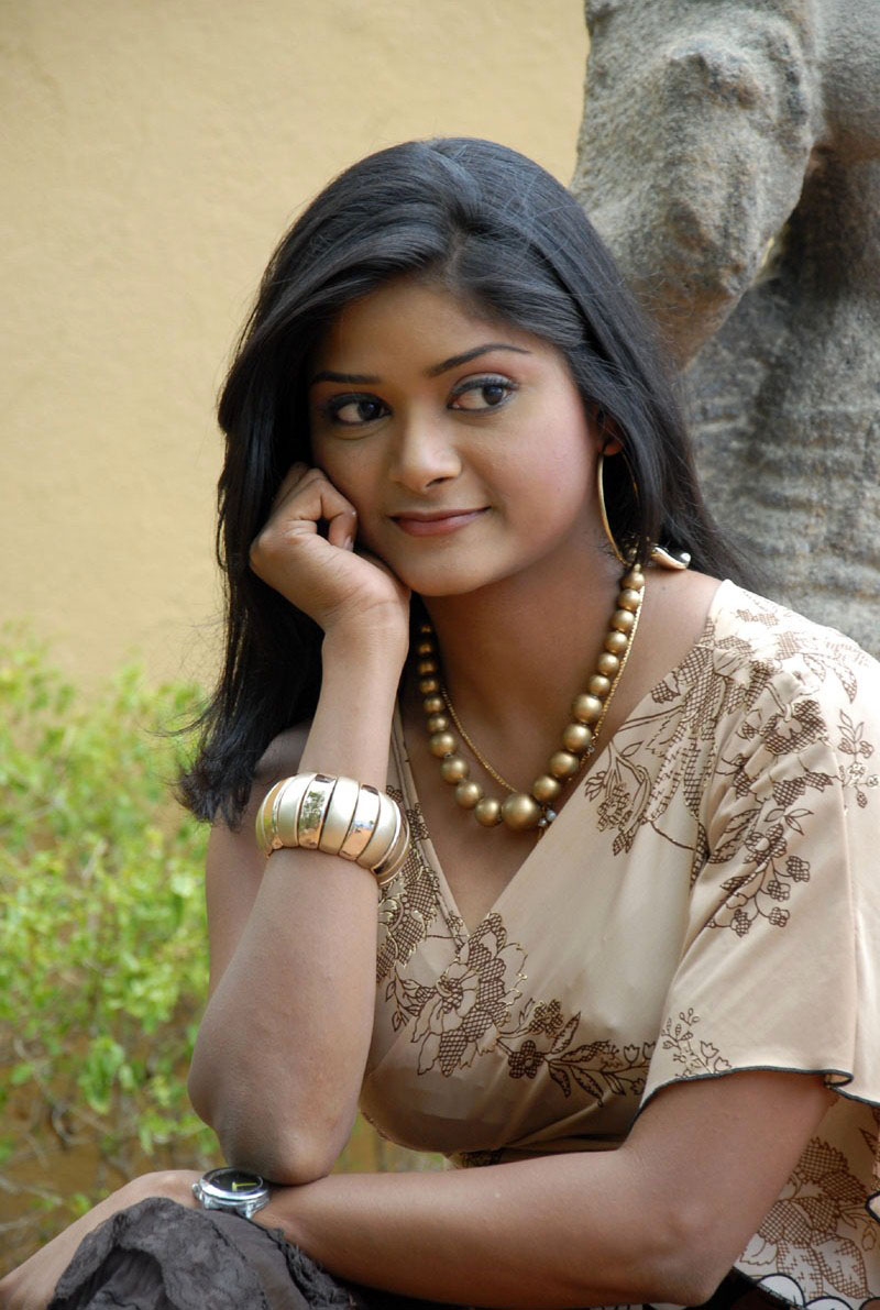 Latest Movie Masala Telugu New Actress Alekya Hot Photos