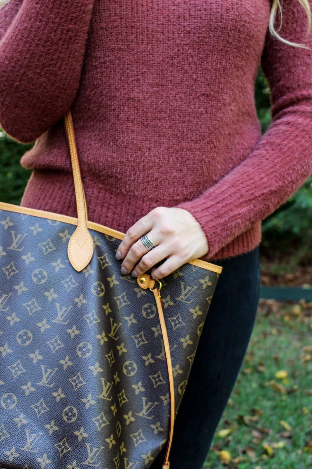 Black Friday Sales Roundup + LOUIS VUITTON NEVERFULL GIVEAWAY