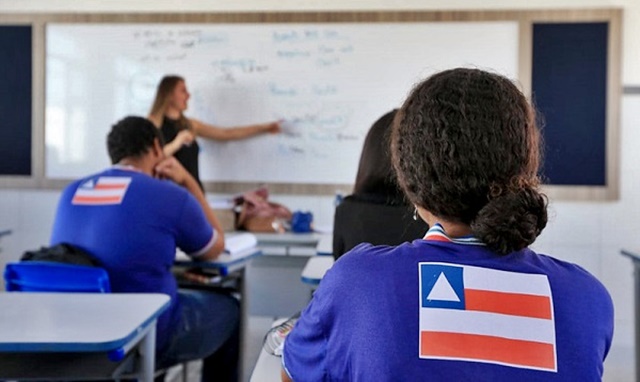 Governo da Bahia prorroga suspensão das aulas e autoriza eventos
