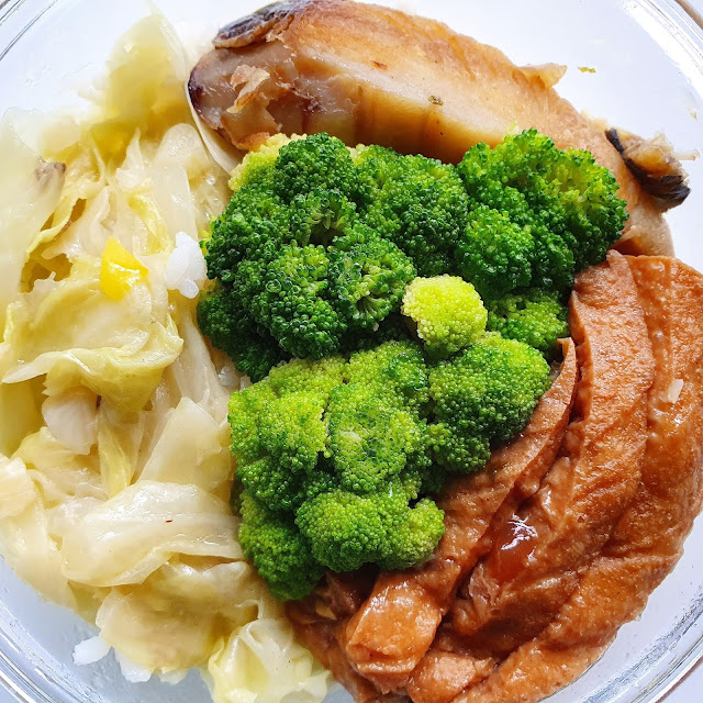 今日午餐：土魠魚、青花菜、高麗菜、油豆腐，2021.04.13