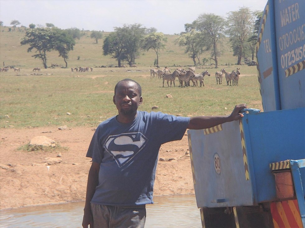 Man Drives Hours Every Day In Drought To Bring Water To Wild Animals