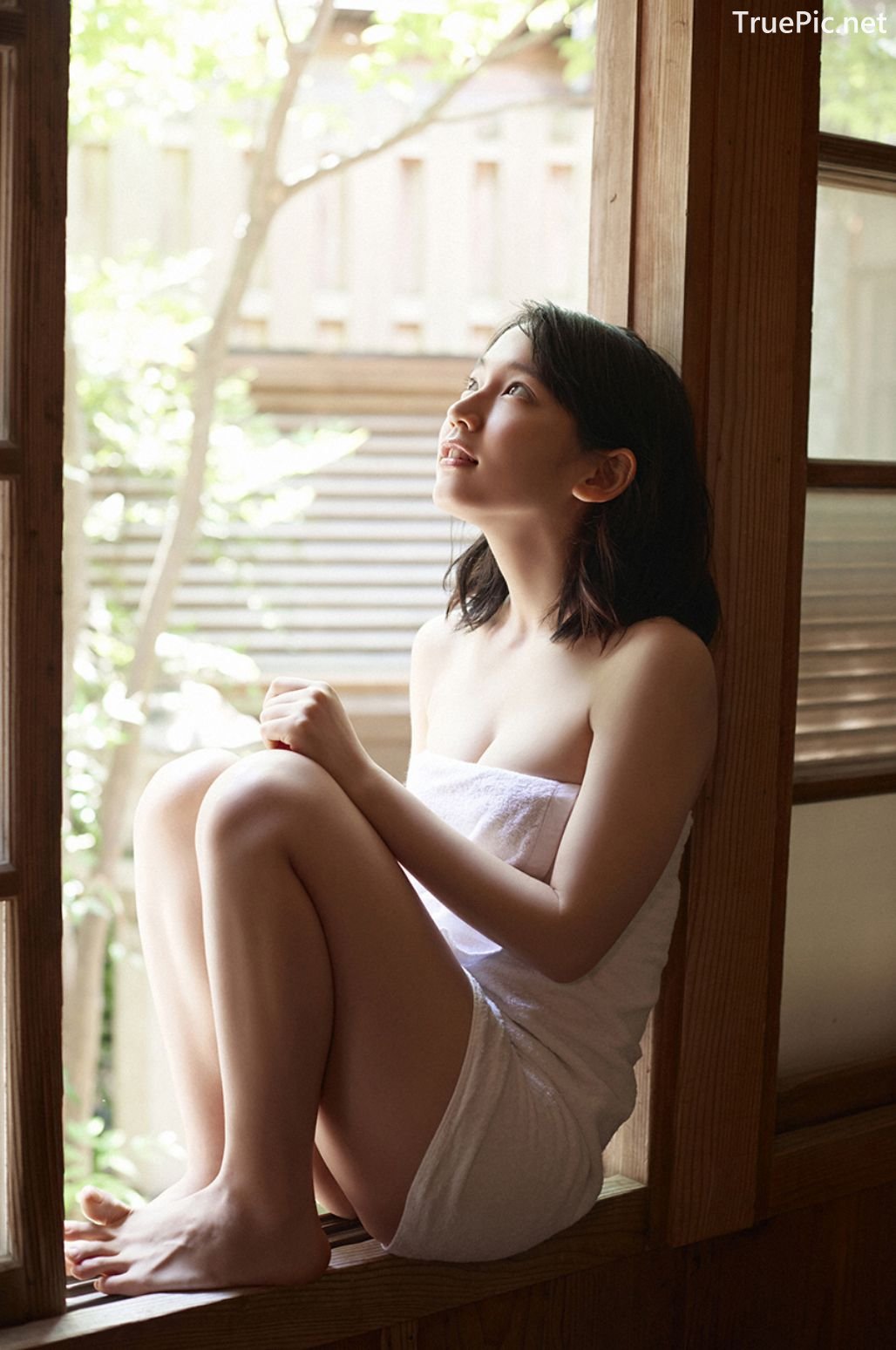 Image-Japanese-Actress-And-Model-Riho-Yoshioka-Pure-Beauty-Of-Sea-Goddess-TruePic.net- Picture-89