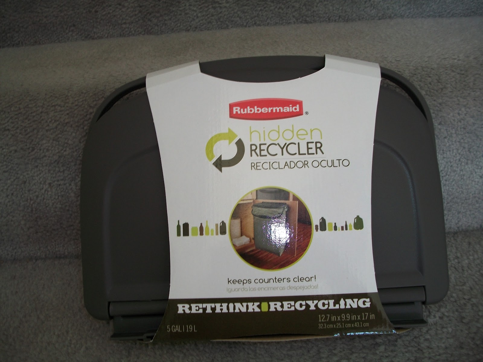 Rubbermaid sent me a new product to try out. It is from their recycling