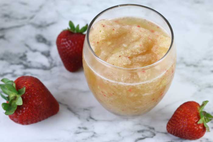 Frozen Sangria Slushie Recipe With White Sangria Sugar - Everything Pretty