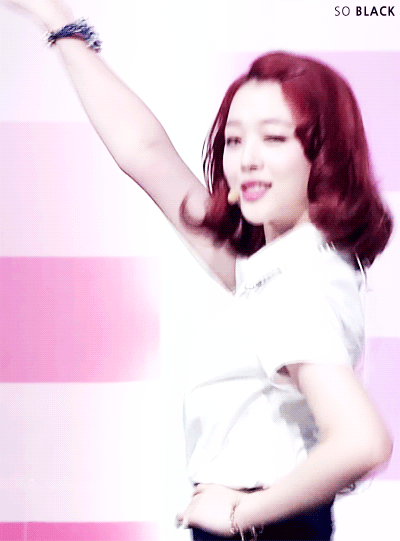 Gifs of girl group's visual members at the age 20 - Kkuljaem-좋아!