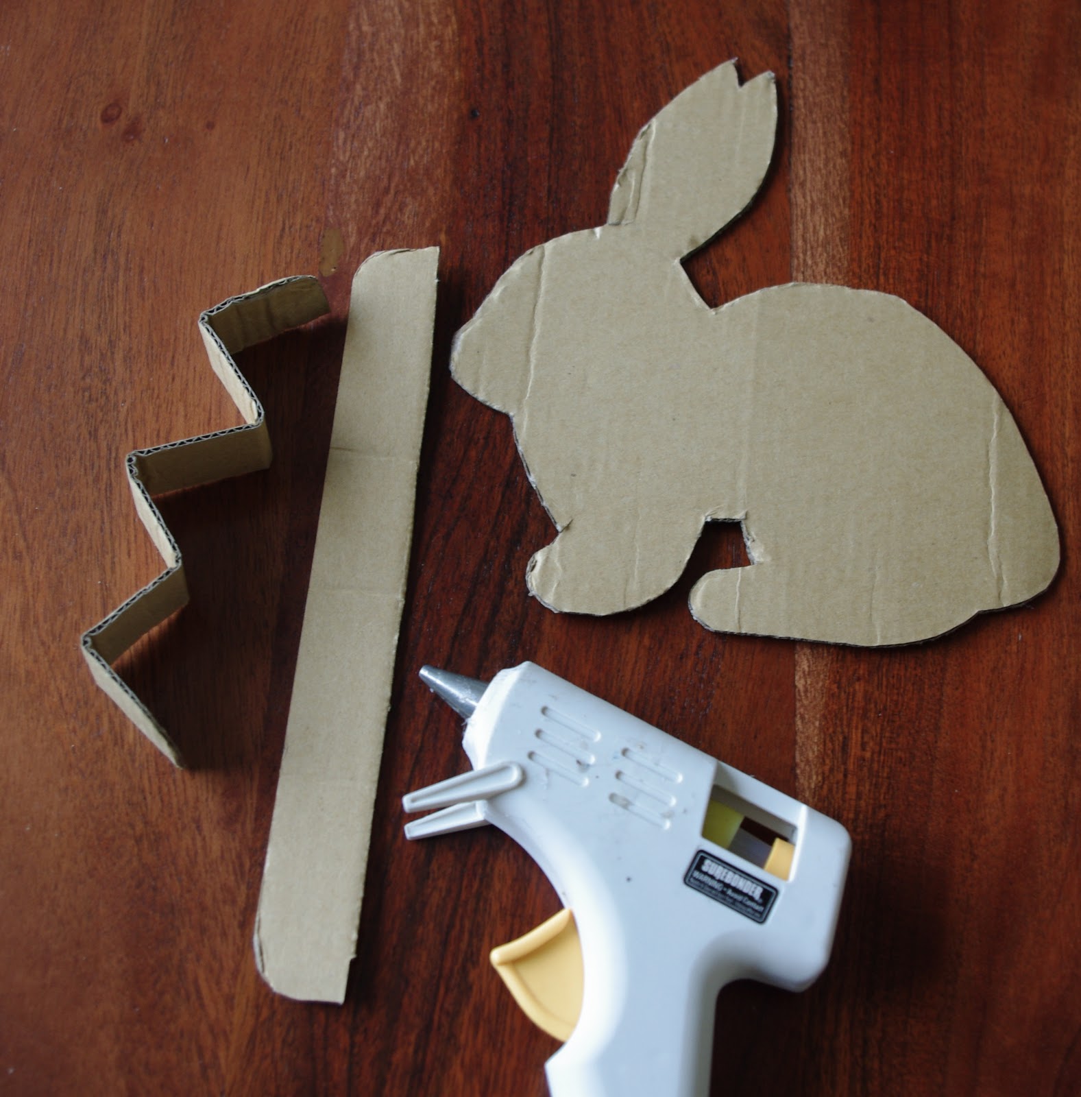 Creative "Try"als Make Your Own Decoupage Cardboard Easter Bunny