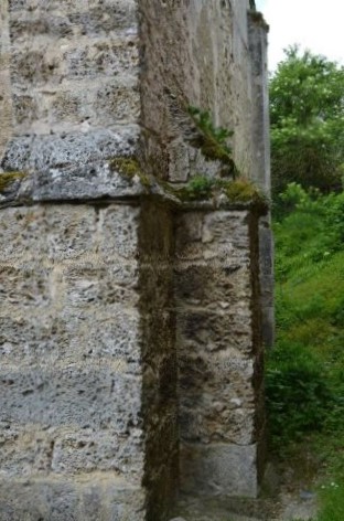 Romaanse kunst en architectuur Eglise SaintLaurent te Festigny (Marne 51)