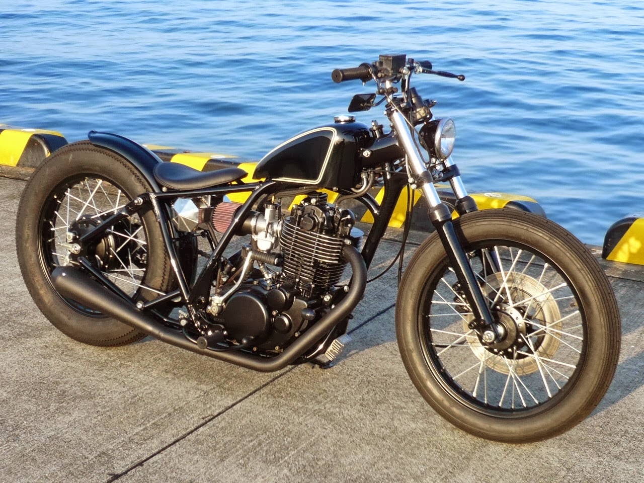 Yamaha SR 400 чоппер